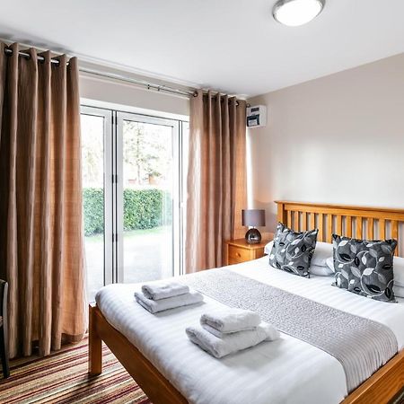 Roydon Marina Village Hotel Exteriér fotografie