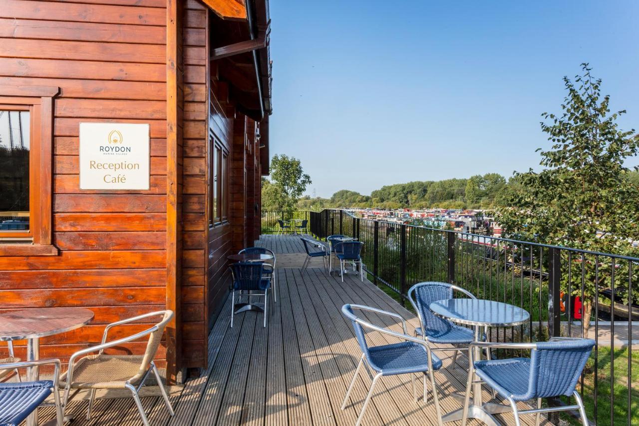 Roydon Marina Village Hotel Exteriér fotografie
