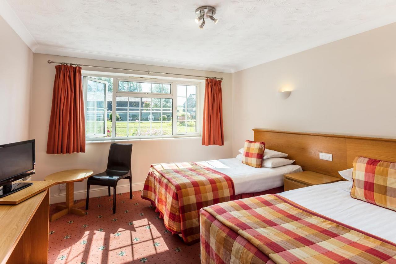 Roydon Marina Village Hotel Exteriér fotografie
