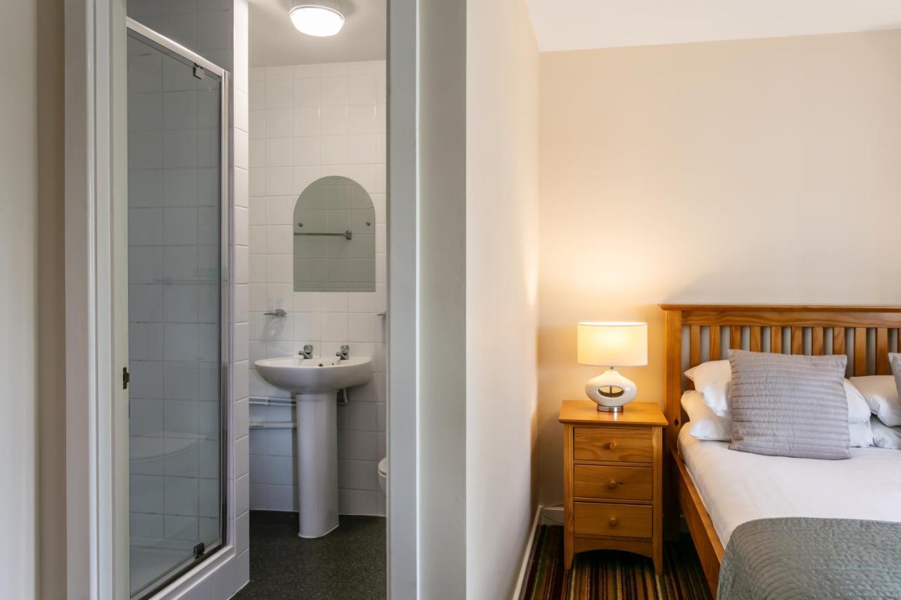 Roydon Marina Village Hotel Exteriér fotografie