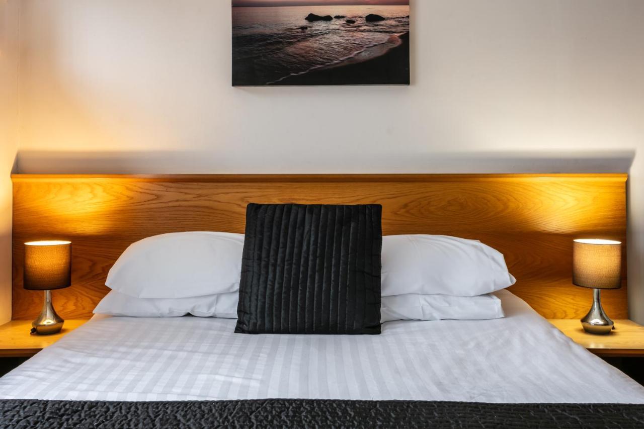 Roydon Marina Village Hotel Exteriér fotografie